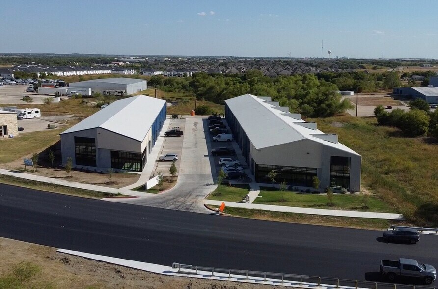 More Photos Of 1705 Robert S Light Blvd, Buda Showroom For Lease