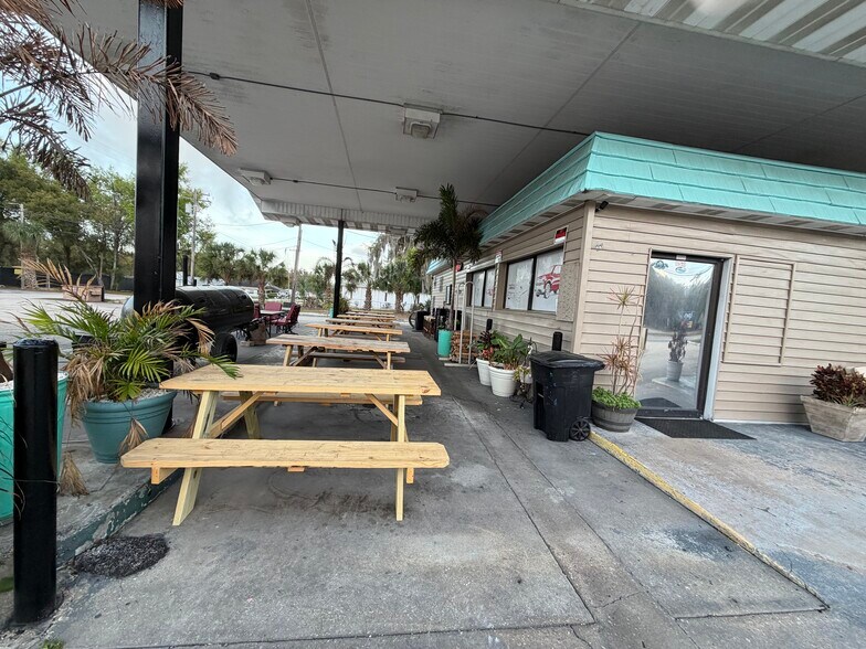 More Photos Of 1095 US Highway 17 S, Bartow Auto Repair For Sale