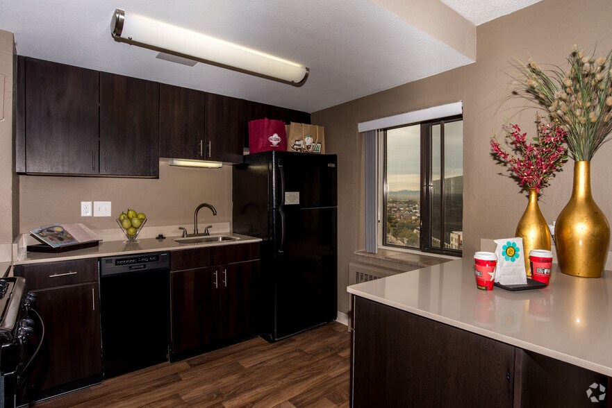 More Photos Of 901 N Sherman St, Denver Apartments For Lease