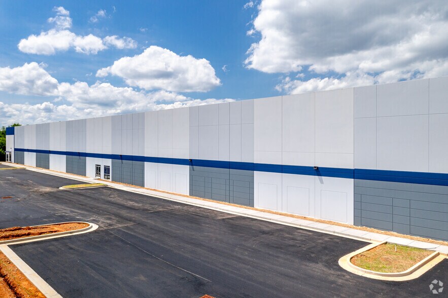 More Photos Of 1033 Cass White Rd NE, Cartersville Distribution For Lease