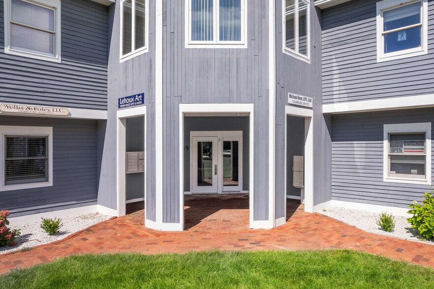 More Photos Of 1662 Post Rd, Wells Office For Sale