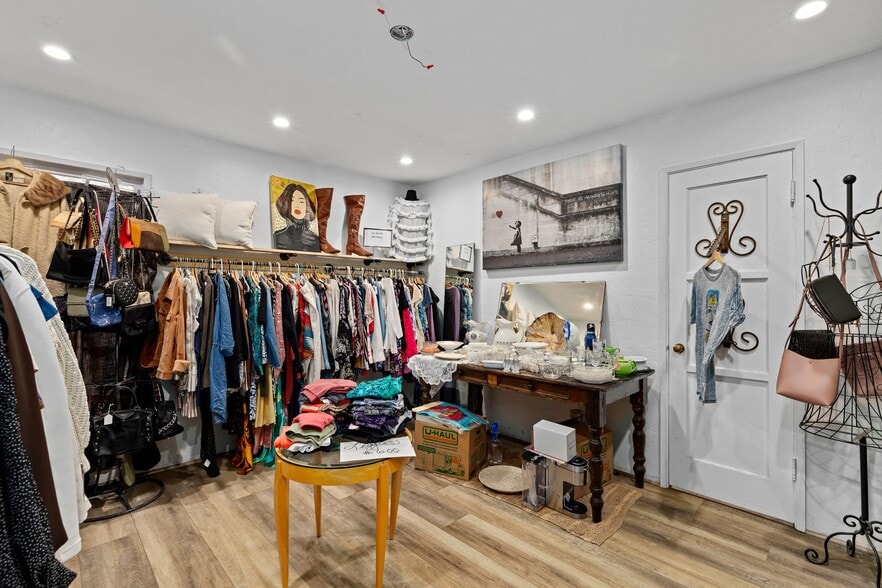 More Photos Of 2562 Alpine Blvd, Alpine Storefront Retail Residential For Sale