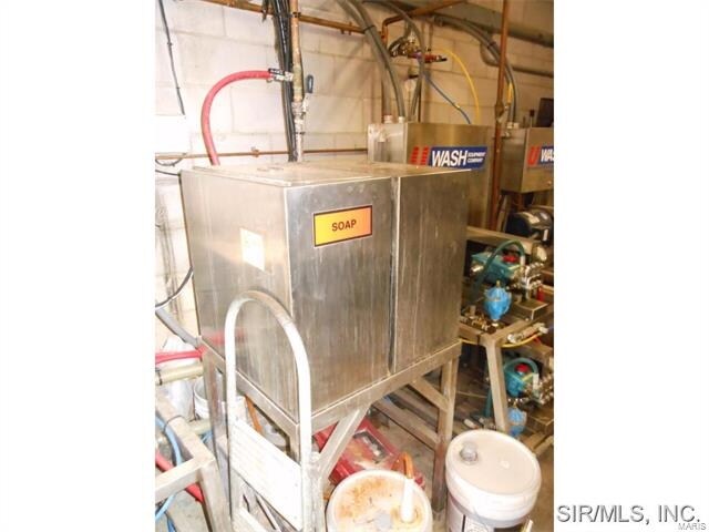 More Photos Of 844 S Morrison Ave, Collinsville Carwash For Sale