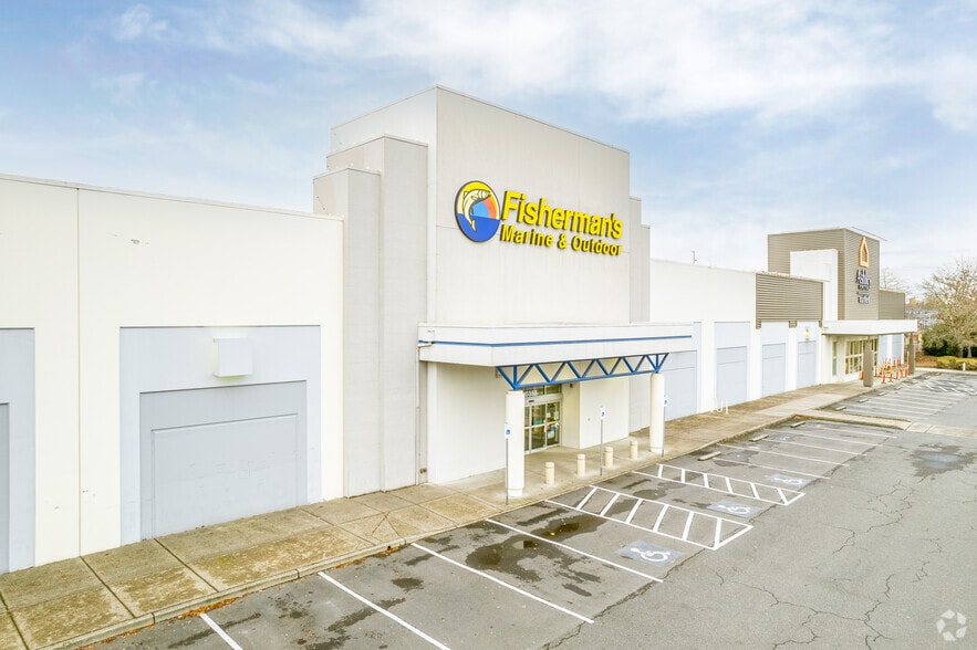 More Photos Of 10329-10355 SW Cascade Blvd, Tigard Freestanding For Lease