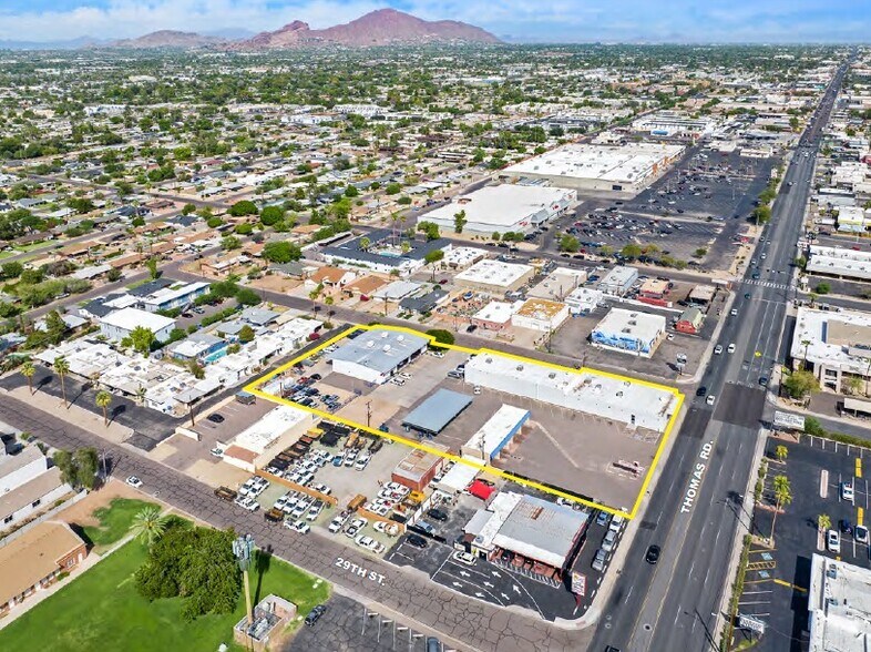 More Photos Of 2926 E Thomas Rd, Phoenix Showroom For Sale