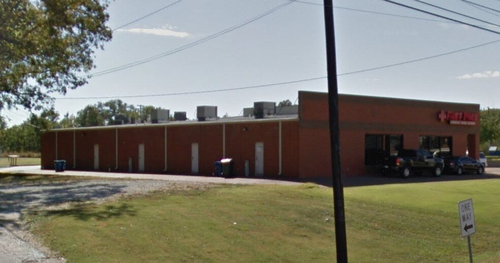 More Photos Of 1618 Highway 51, Covington General Retail For Sale