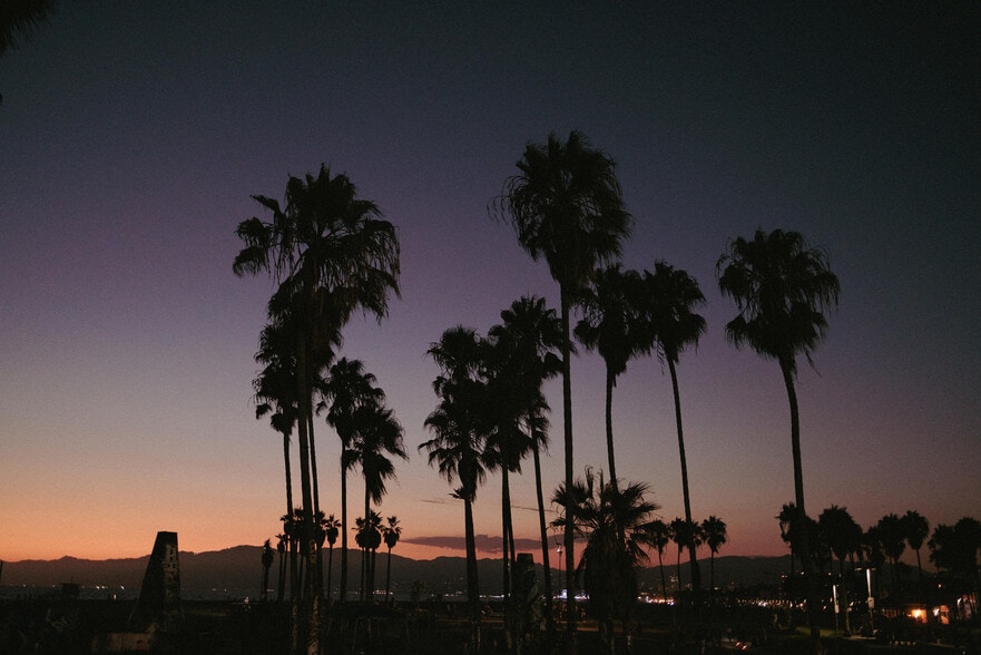 More Photos Of 62-66 Windward Ave, Venice Storefront Retail Office For Lease