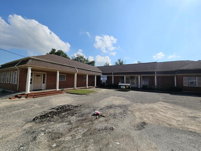 More Photos Of 1027 Main St, Pasadena Medical For Sale