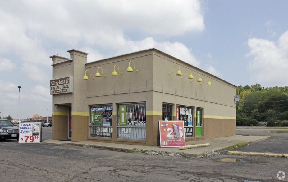 More Photos Of 2250-2600 Dixie Hwy, Hamilton Unknown For Lease