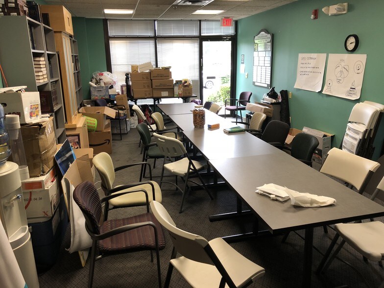 More Photos Of 1345 Queen Anne Rd, Teaneck Office For Lease