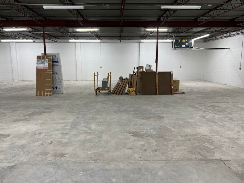 More Photos Of 1602 Arcadia Pl, Jacksonville Warehouse For Lease