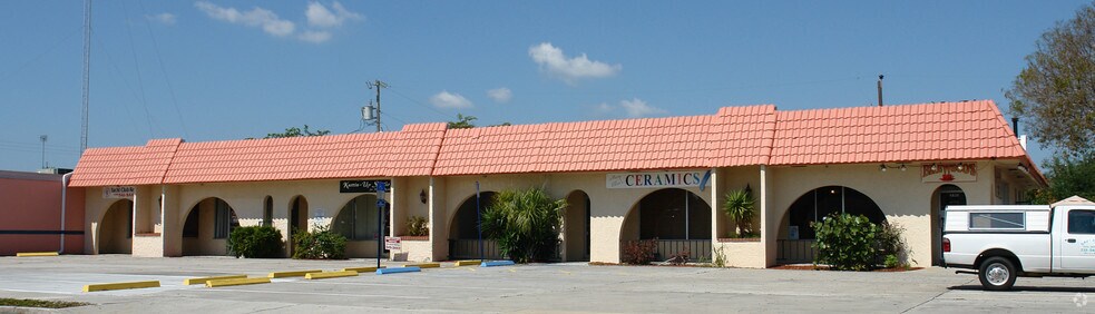 More Photos Of 4820-4830 Candia St, Cape Coral Office For Lease