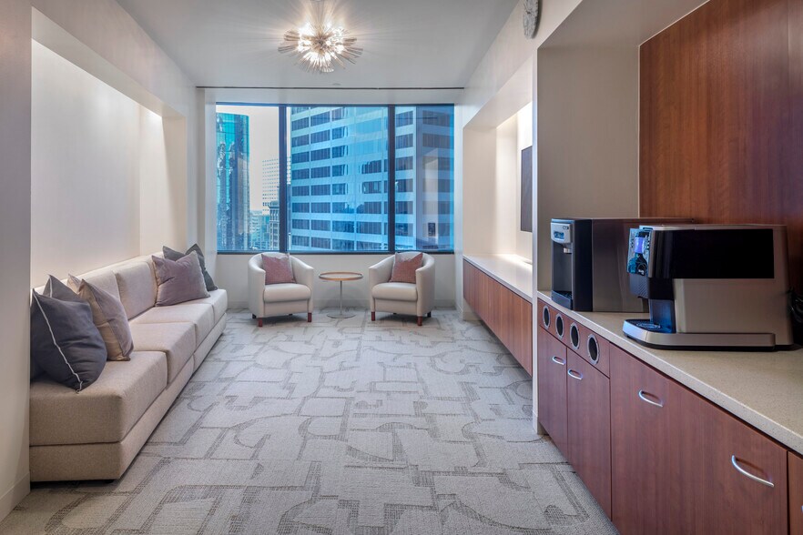 More Photos Of 1000 Louisiana St, Houston Office For Lease