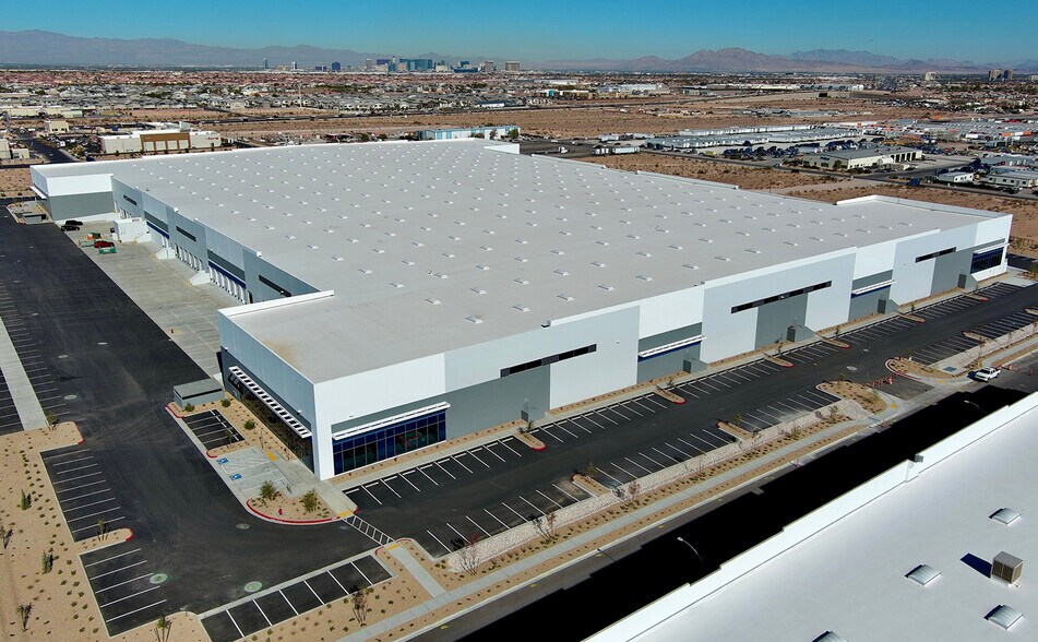 More Photos Of 9430 S Rainbow Blvd, Las Vegas Warehouse For Lease