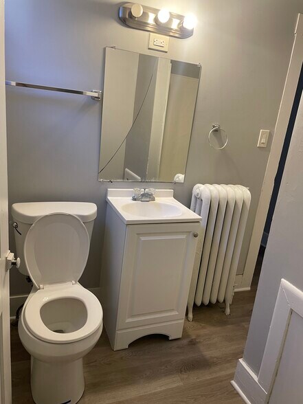 More Photos Of 1225 Vincennes St, New Albany Apartments For Sale