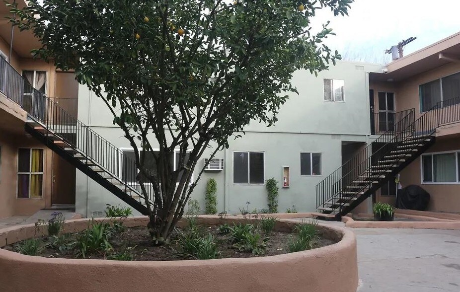 More Photos Of 14420-14432 Valerio St, Van Nuys Apartments For Sale