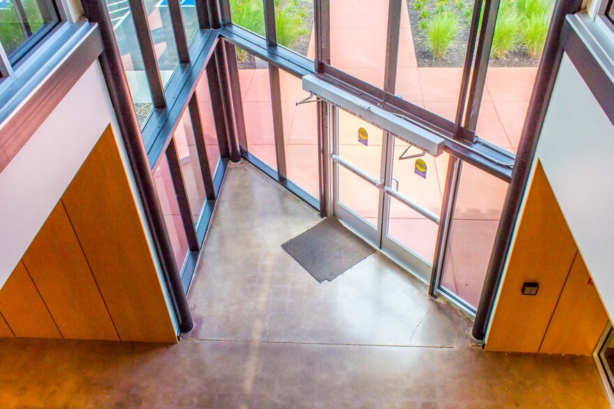 More Photos Of 1259 Lake Plaza Dr, Colorado Springs Medical For Lease