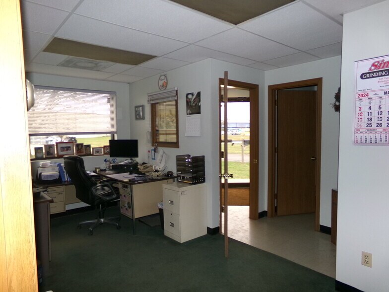 More Photos Of 2899 Industrial Park Dr, Austinburg Manufacturing For Sale