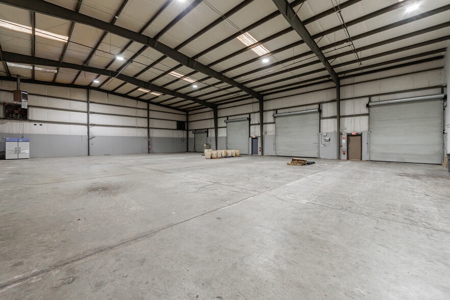 More Photos Of 12230 Cumming Hwy, Canton Warehouse For Lease