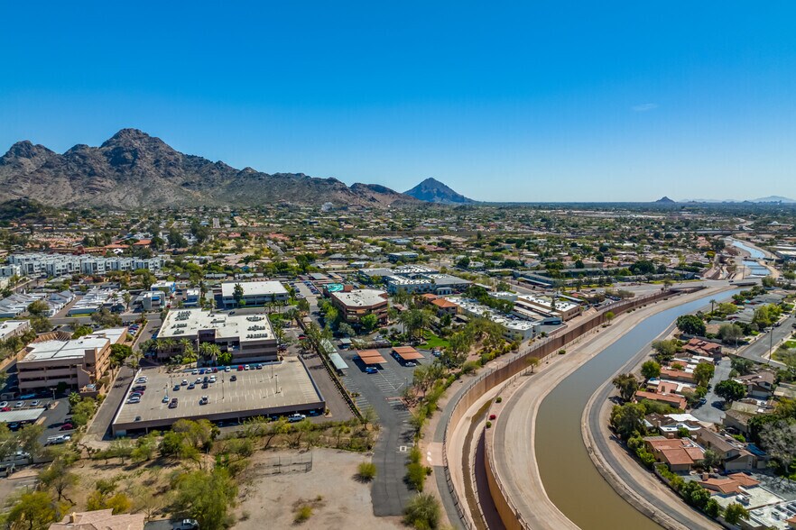 More Photos Of 7250 N 16th St, Phoenix Office For Sale