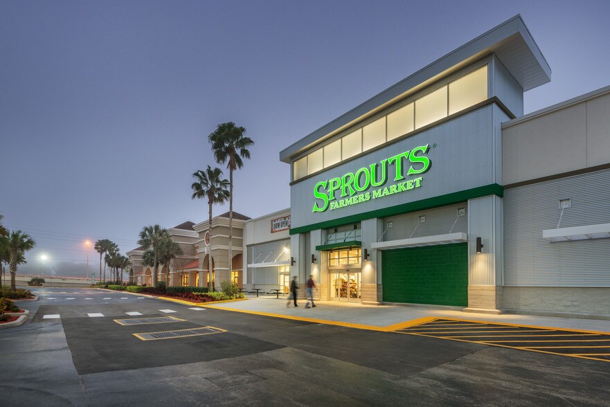 More Photos Of 23668-23674 US Highway 19 N, Clearwater Unknown For Lease