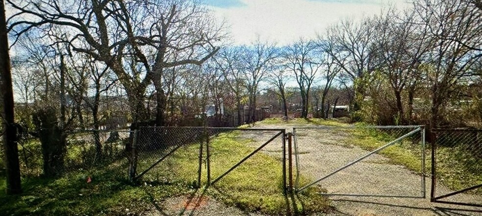 Primary Photo Of 230 Morgan Ave, Dallas Land For Sale