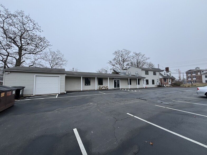 More Photos Of 93 Elm St, Old Saybrook Restaurant For Sale