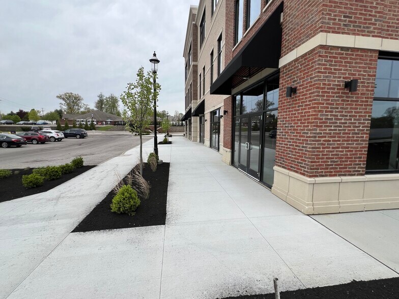 More Photos Of 1010 Vintage Club Blvd, Montgomery Office For Lease