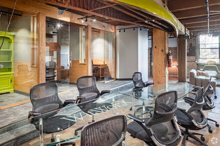 More Photos Of 1200 W 35th St, Chicago Coworking Space