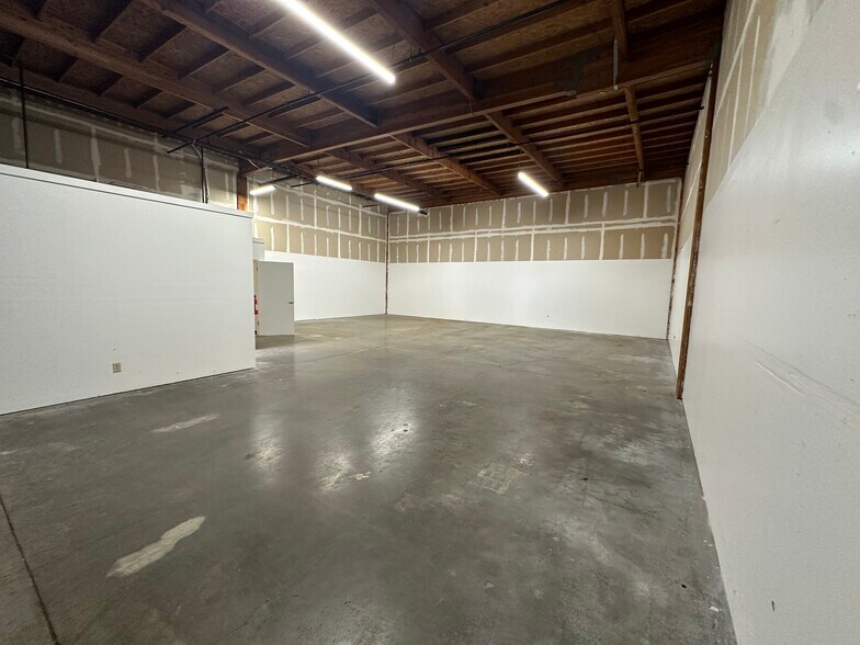 More Photos Of 1070 Horizon Dr, Fairfield Light Distribution For Sale