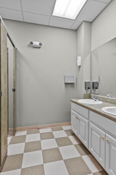 More Photos Of 239 Cedric St, Leesburg Office For Sale