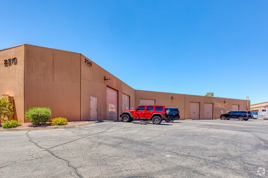 More Photos Of 2510 E Sunset Rd, Las Vegas General Retail For Lease