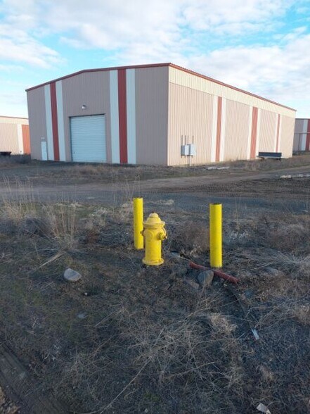 More Photos Of 11319 W Jake Ln, Airway Heights Warehouse For Lease