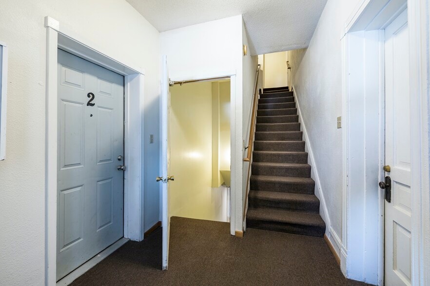 More Photos Of 1619 Hubbard Ave, Saint Paul Apartments For Sale