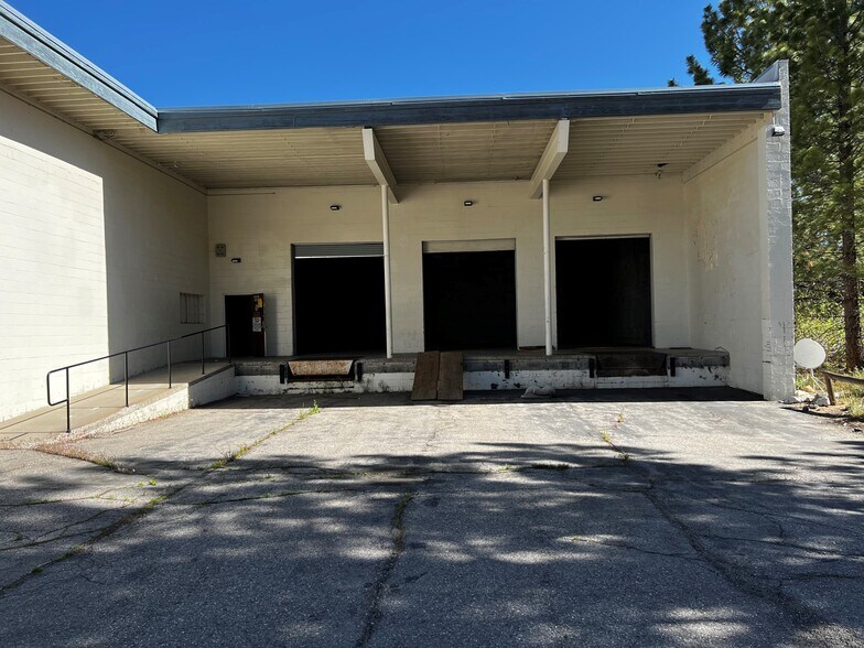 More Photos Of 1606 Shop St, South Lake Tahoe Warehouse For Lease