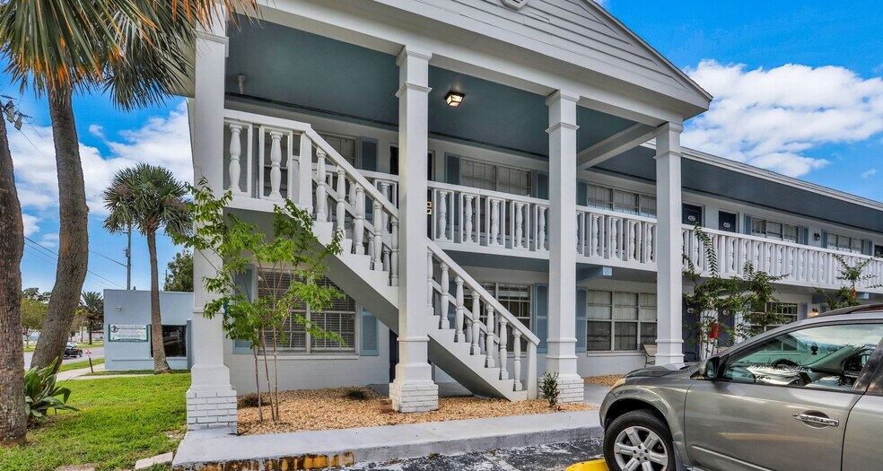 More Photos Of 1835 S Segrave St, South Daytona Apartments For Sale