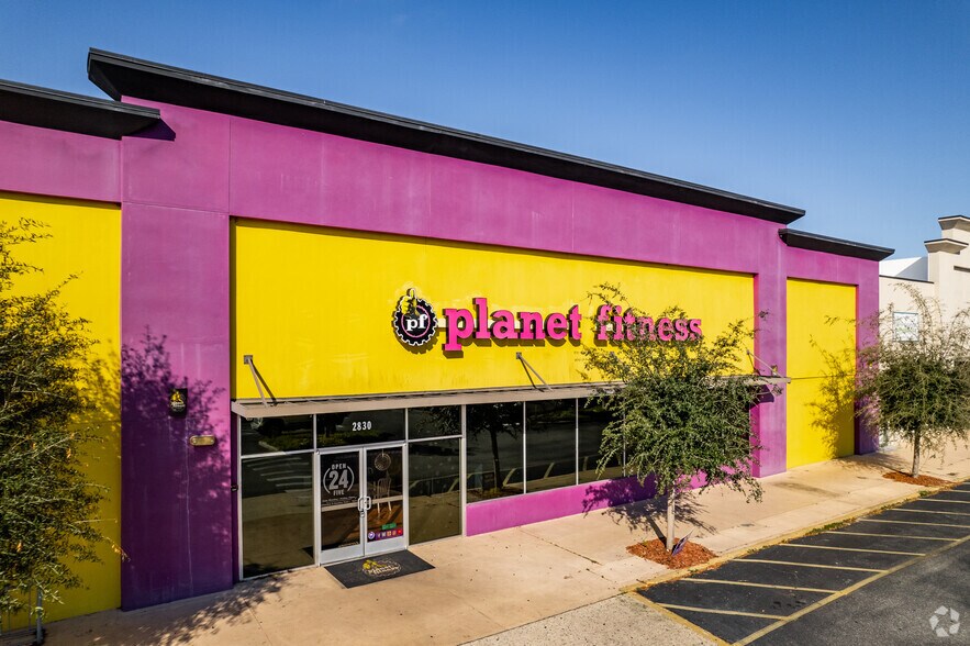 More Photos Of 2816-2830 S Bay St, Eustis General Retail For Lease