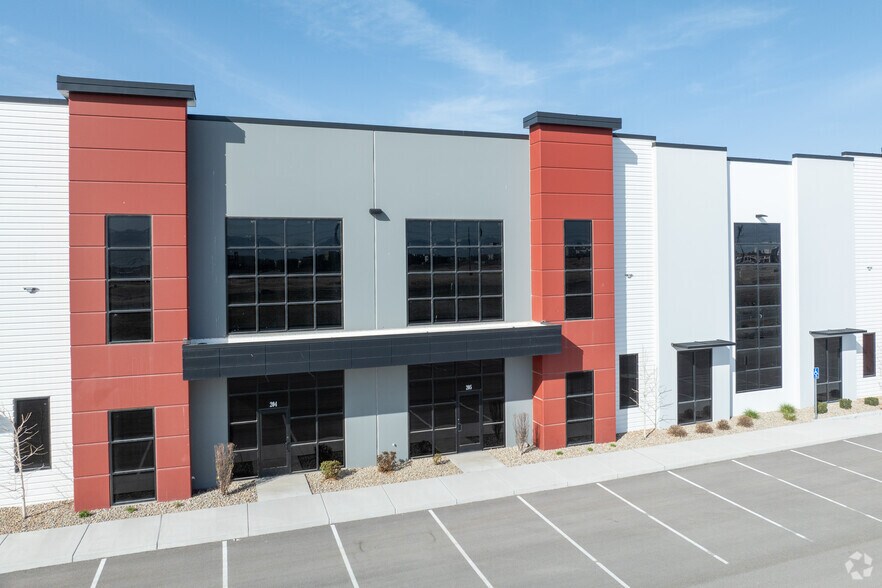 More Photos Of 11400 S Mountain View Cor, South Jordan Distribution For Lease