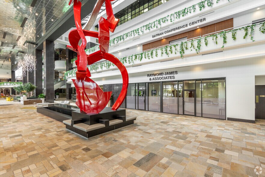 More Photos Of 9130 S Dadeland Blvd, Miami Office For Lease