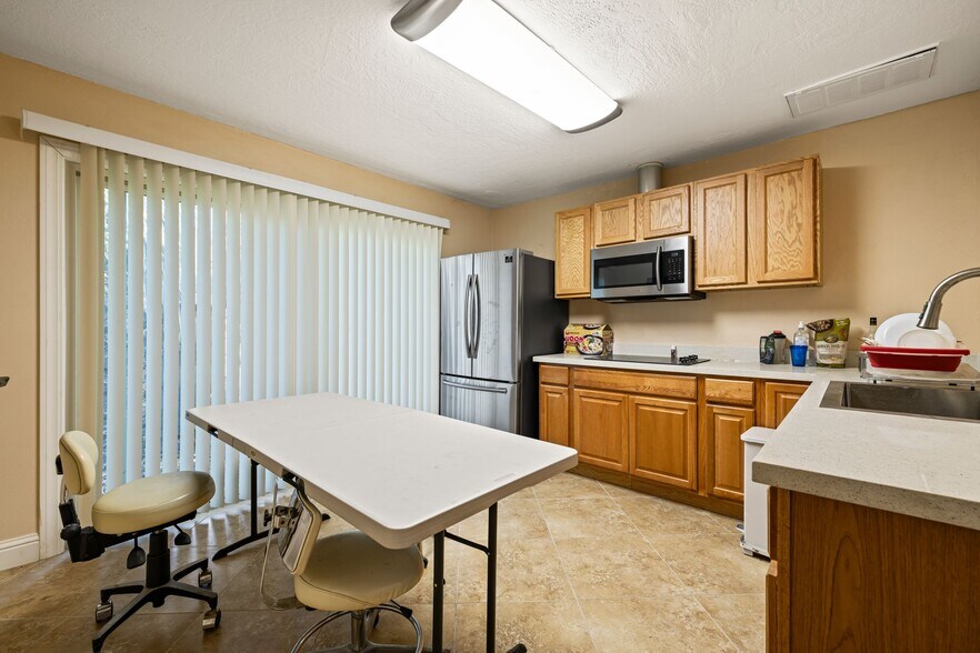 More Photos Of 7001 Greenback Ln, Citrus Heights Medical For Sale