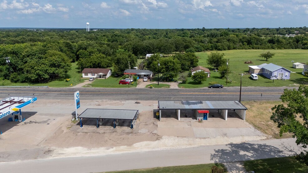More Photos Of 617 N Ellis St, Groesbeck Carwash For Sale