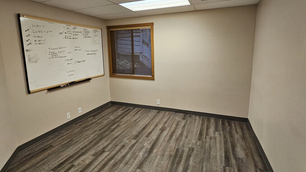 More Photos Of 1000 12th Ave, Longview Medical For Lease