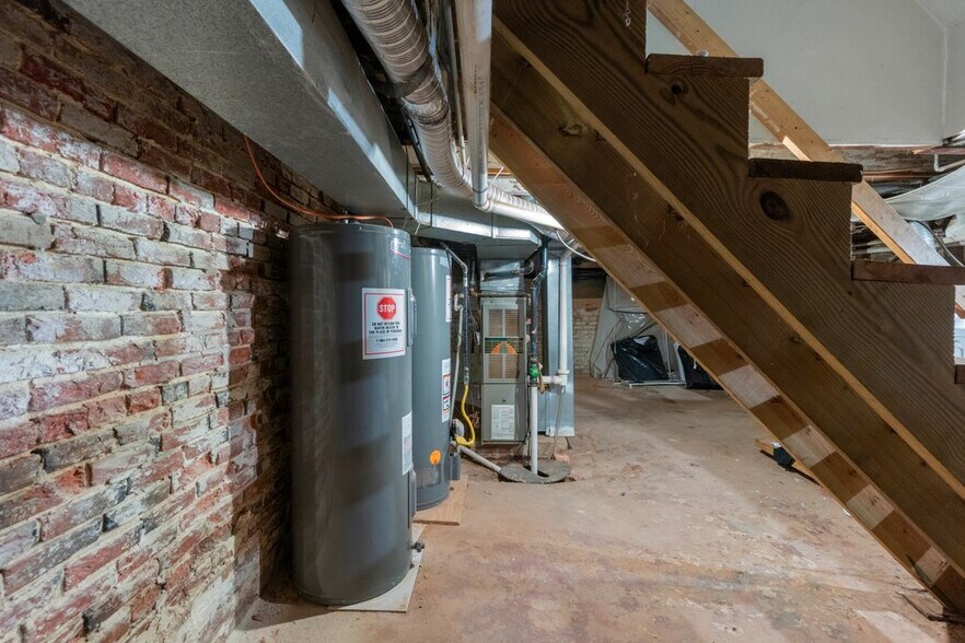 More Photos Of 1173 Battery Ave, Baltimore Multifamily For Sale