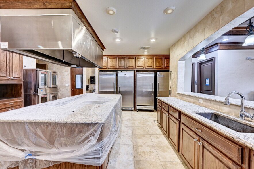 More Photos Of 9922 Grant Rd, Houston Healthcare For Sale