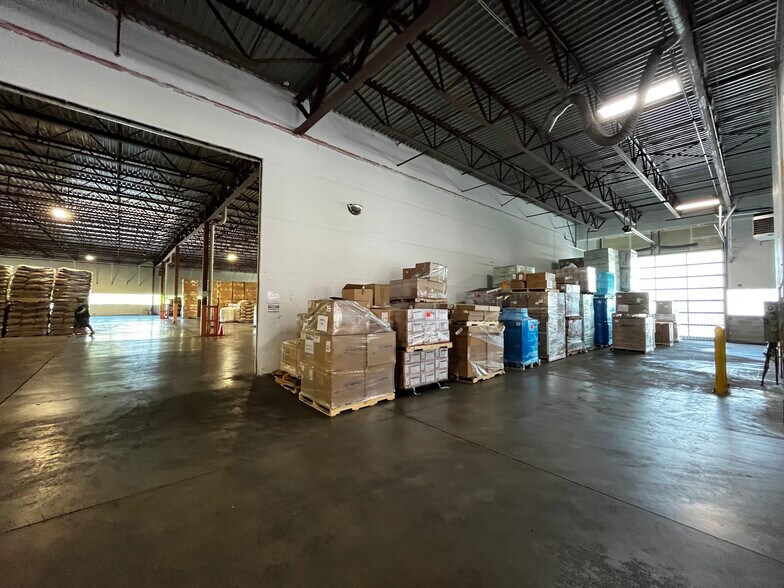 More Photos Of 347-374 Lang Blvd, Buffalo Light Distribution For Lease