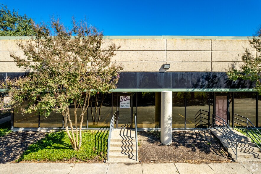 More Photos Of 4702-4716 Research Dr, San Antonio Unknown For Lease