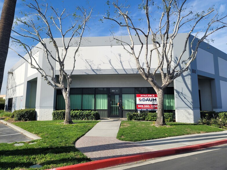 More Photos Of 800 S Rochester Ave, Ontario Warehouse For Lease