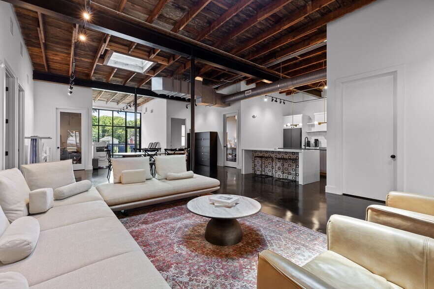 More Photos Of 1412 E Main St, Chattanooga Office For Sale
