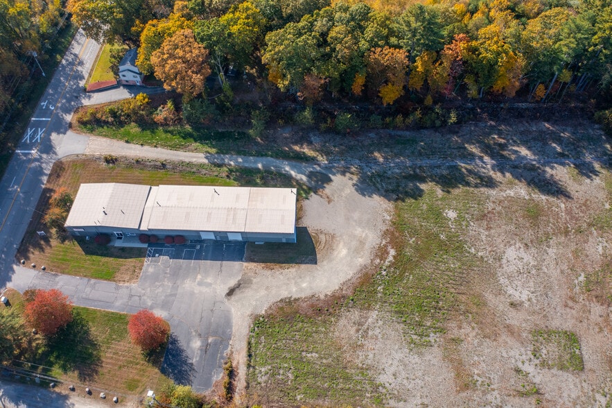 More Photos Of 429 Lake Rd, Killingly Warehouse For Sale