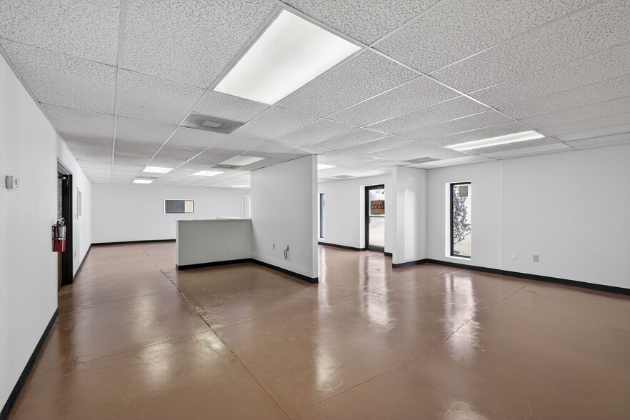 More Photos Of 1101 Roberts Ln, High Point Warehouse For Lease
